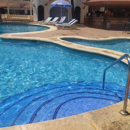 El Retiro Piscina-chiringuito * דניה