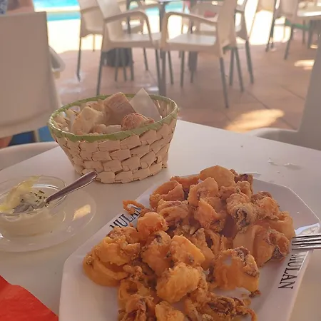 El Retiro Piscina-chiringuito *