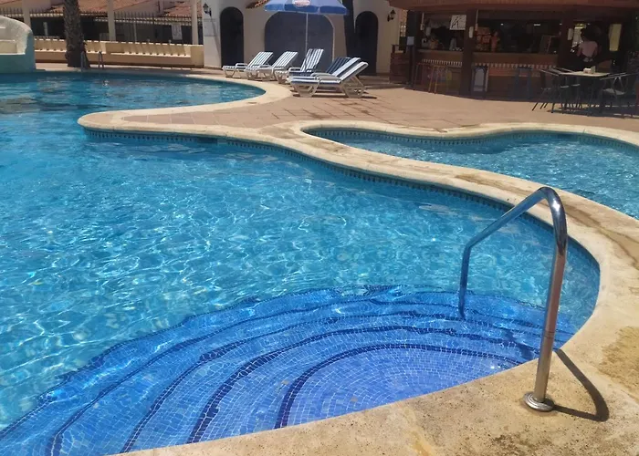 El Retiro Piscina-chiringuito * Denia